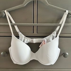 Victoria’s Secret T-shirt Bra